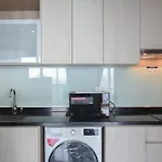 Comfort 1Br With Room Office At Menteng Park Apartment By Travelio